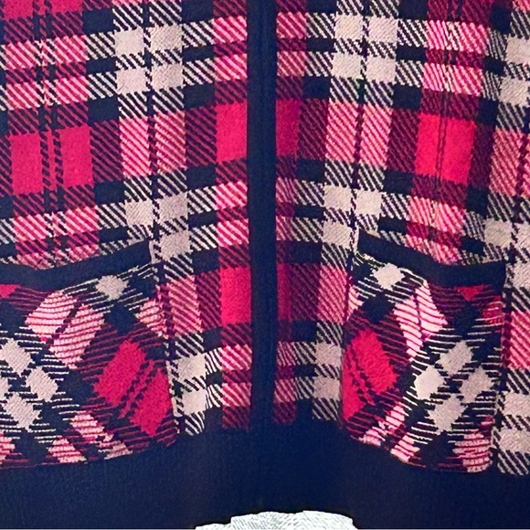 Allison Daley Red and Black Knit Sweater - Picture 4 of 4